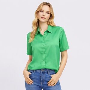 ZARA Emerald Green Short Sleeve Button-Down Blouse Collared Blouse Size S